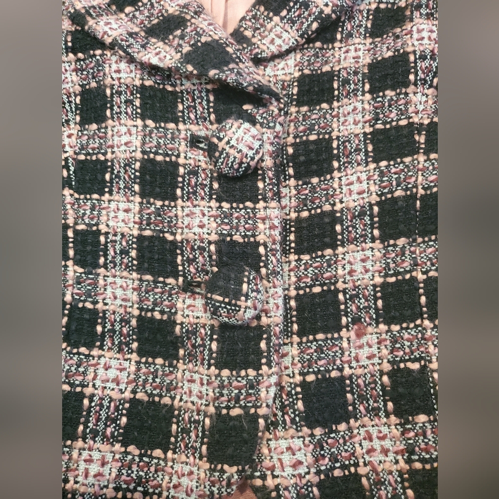 Black and Pink Tweed Pastel Blazer with Tailored Silhouette Size 4 - Picture 3 of 9